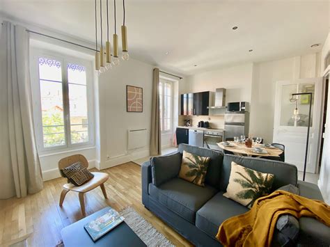 Locations d'appartements .